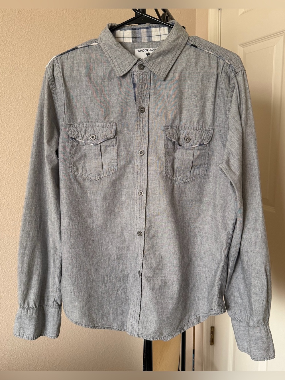 men’s medium gray casual long-sleeve button-up shirt preppy academia normcore